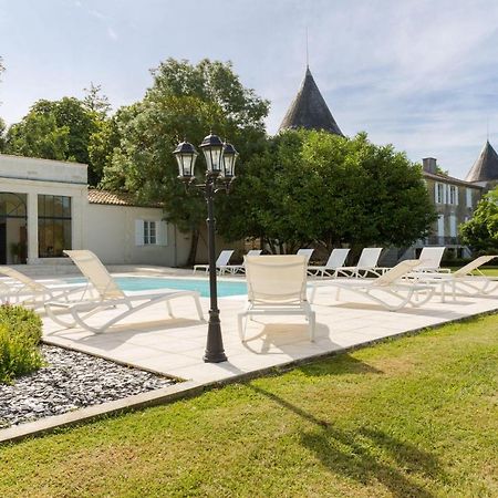 Le Logis Du Pere Hotel Saint-Coutant-le-Grand Exterior foto