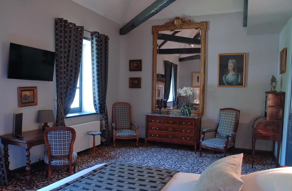 Le Logis Du Pere Hotel Saint-Coutant-le-Grand Exterior foto