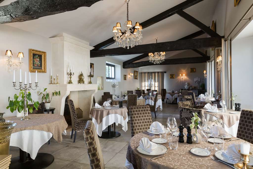 Le Logis Du Pere Hotel Saint-Coutant-le-Grand Restaurante foto