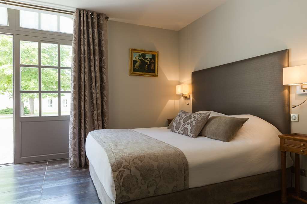 Le Logis Du Pere Hotel Saint-Coutant-le-Grand Quarto foto